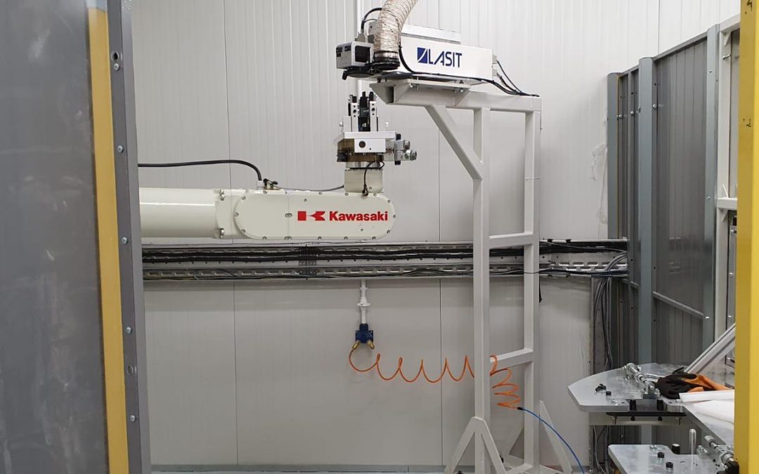 Industrie / Automobile OEM – Dourdin – Bucarest, Roumanie – système de découpe laser robotique pour l’industrie automobile, y compris la salle blanche et la cellule robotisée: projet clés en main